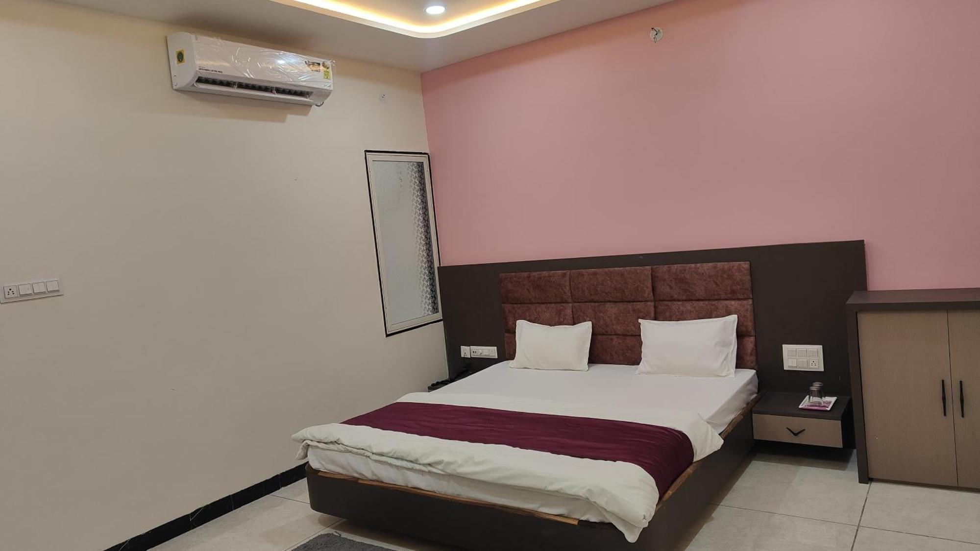 Yashomati Hotel Maheshwar Exterior foto