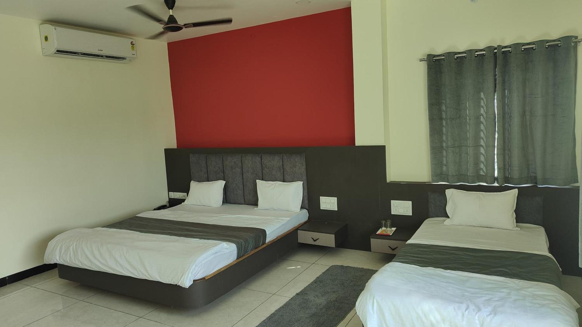 Yashomati Hotel Maheshwar Exterior foto